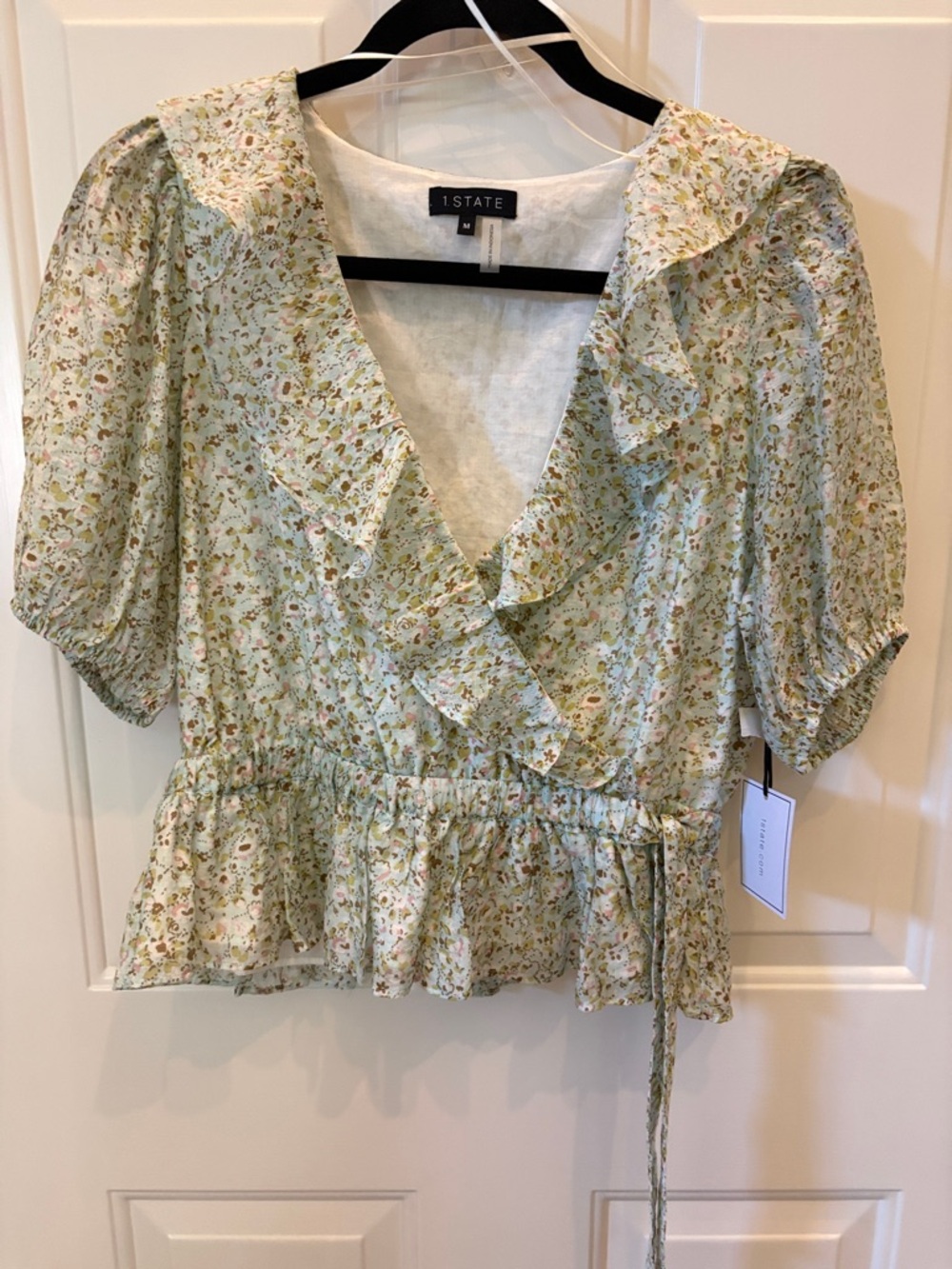 1.STATE NWT Floral Ruffle Wrap Peplum Top M Puff Sleeve Cottagecore Spring